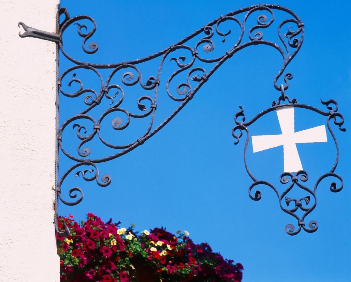Gasthof Weisses Kreuz Naturns Exterior photo