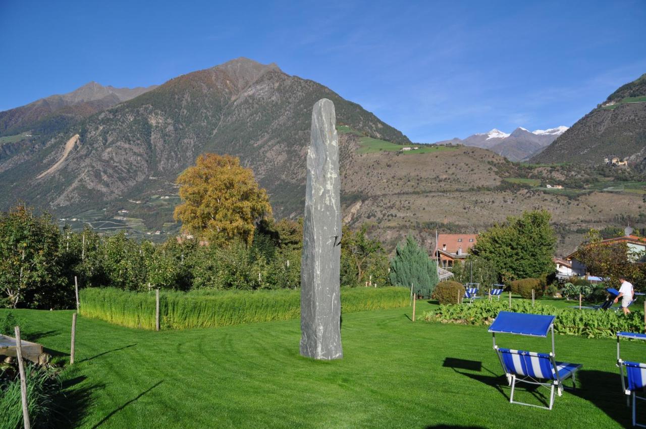 Gasthof Weisses Kreuz Naturns Exterior photo